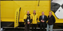 El vicepresidente de la Diputación, Constantino Berruga, visita a los responsables de Dunlop en el Circuito de Albacete